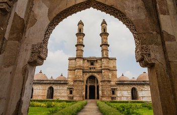 Füstös Bence előadása a „Csütörtöki India” sorozatban.